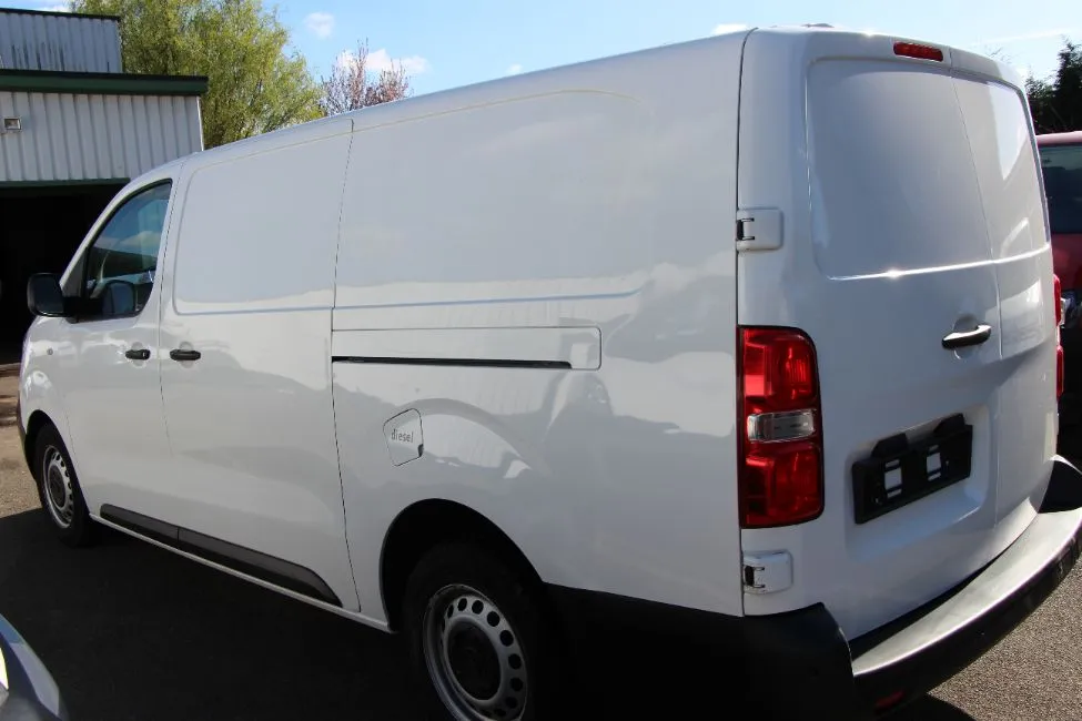 Opel Vivaro 1.5 Tdci Airco EU6 Cruise Controle Image 5